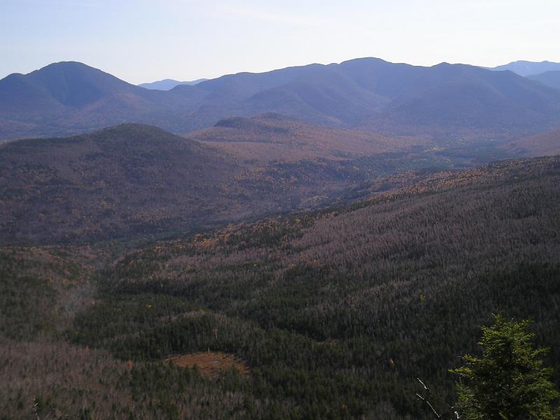 Zeacliff (52).JPG - For the most part the folliage was done for the year, but there was still some color to be found.